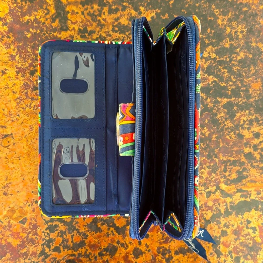 Vera Bradley Turn Lock & Zipper Wallet in the Venetian Paisley- 12 RFID CC Slips - Picture 4 of 10